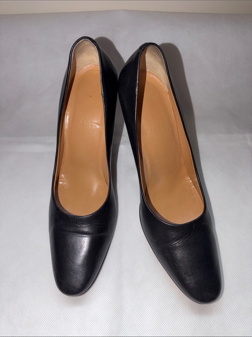 Bally Black Leather Classic Pumps